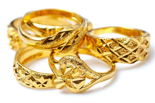 Various-gold-rings