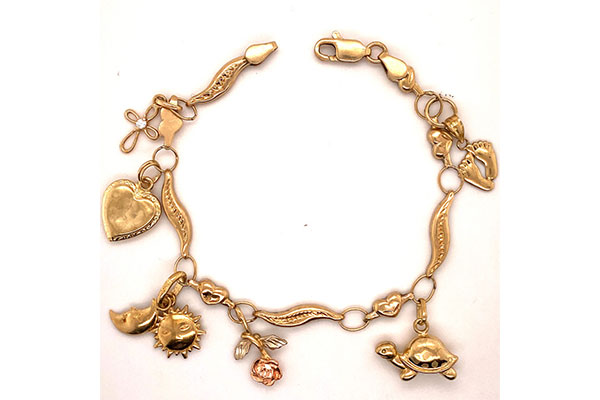 Gold-Charm-Bracelet